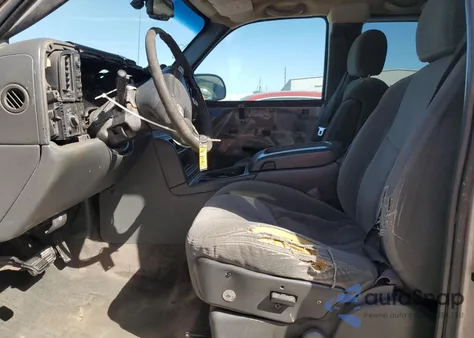 2004 Chevrolet Silverado K1500 из США, поврежденный, VIN 1GCEK19T44E331837